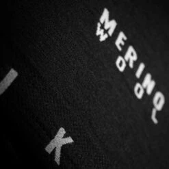 Maillot De Corps Gobik Merino Manches Courtes Noir Femme 2023 16 Maillot De Corps Gobik Merino Manches Courtes Noir Femme 2023 -GOBIK Soldes c a m i s e t a m e r i n o d e t a l l e 02 700x700 1