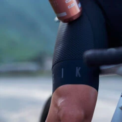 Cuissard Court Gobik Absolute 4.0 K10 Homme Noir -GOBIK Soldes c u l o t t e a b s o l u t e 40 c o r t o h o m b r e 04 700x700 5