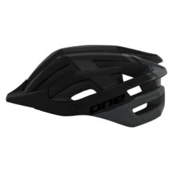 Casque One MTB Race Noir Gris -GOBIK Soldes mtb race noir gris 2 700x700 2